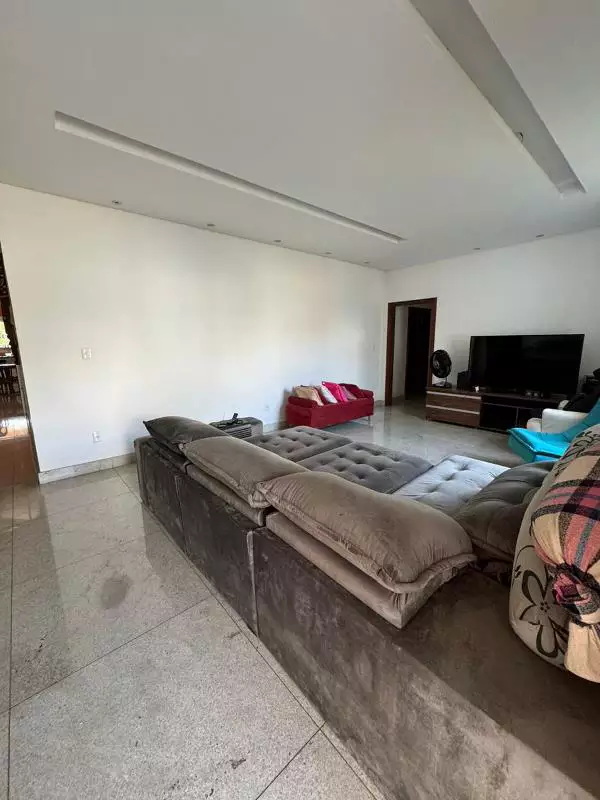 Casa no residencial Montserrat.