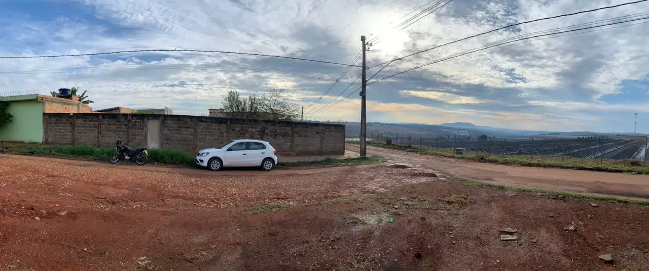 Ótima oportunidade para quer deseja um lote ao lado do pátio da Sada