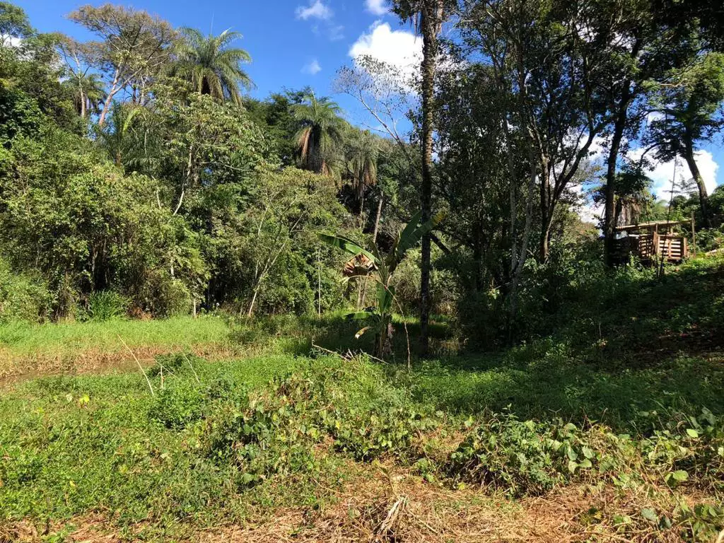 Terreno com área de aproximadamente 5.000m2 no Marimba.