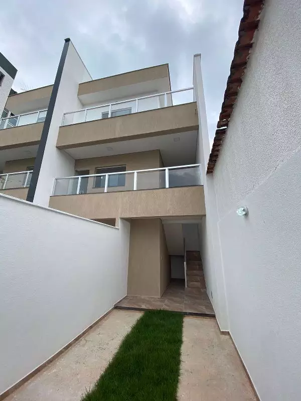 Casa em Betim bairro Senhora das Graças