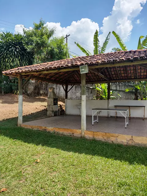 Ótima Casa com seis quartos e piscina em Betim bairro Petrópolis
