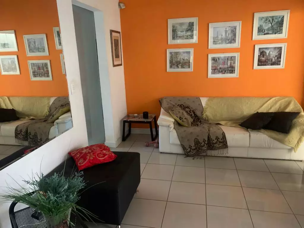 Casa à venda, 3 quartos, 1 suíte, 2 vagas, Centro - Betim/MG