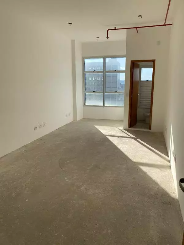 Sala comercial no centro da cidade.