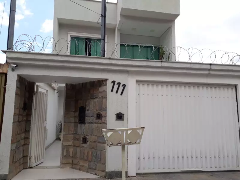 Linda casa bairro Niteroi
