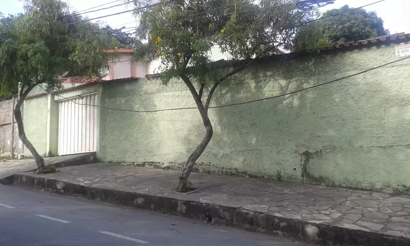 LINDA CASA NO BRASILEIA PERTO DA ESCOLA RAUL SARAIVA RIBEIRO