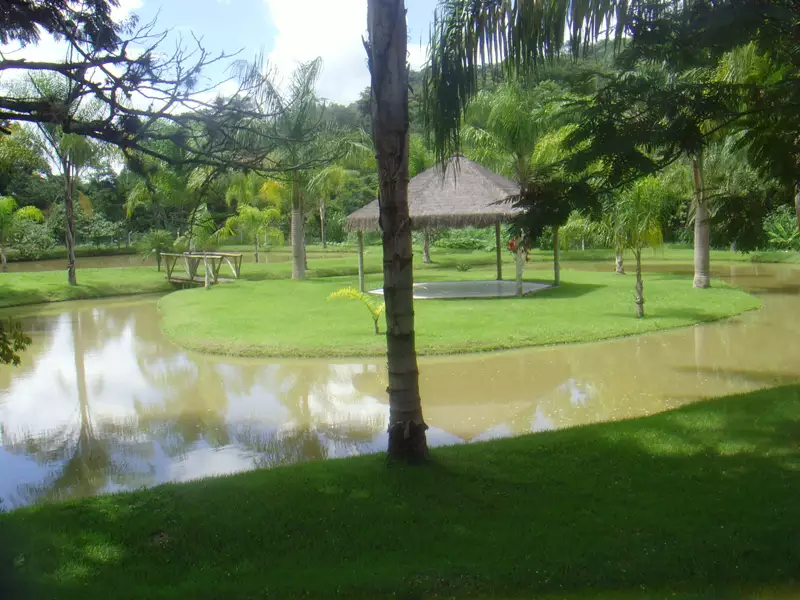 CASA NO CONDOMINIO OURO VERDE