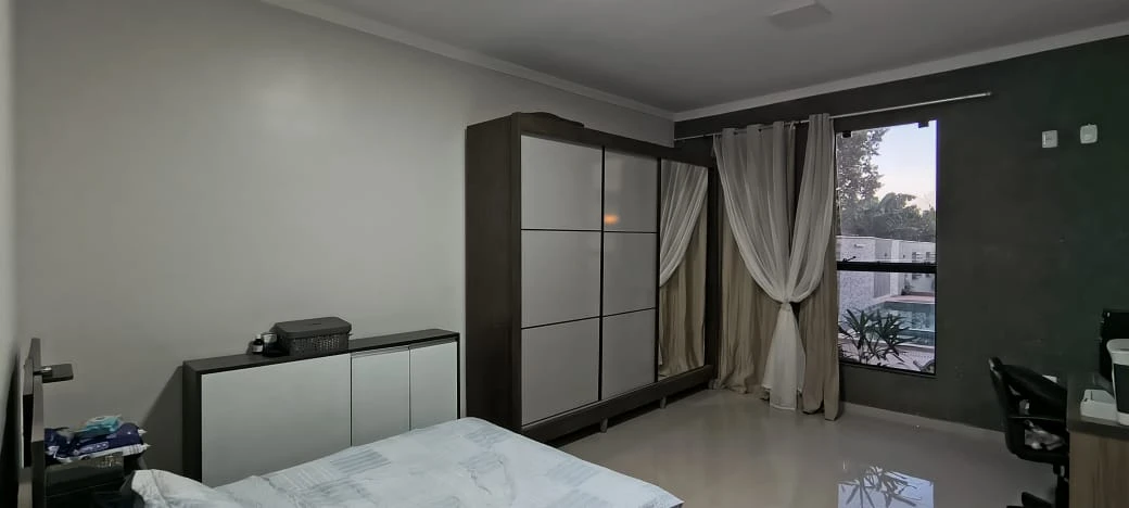CASA DE ALTO PADRAO SETOR 4