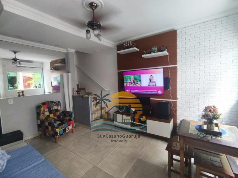 Casa à venda no bairro Jardim Las Palmas em Guarujá/SP