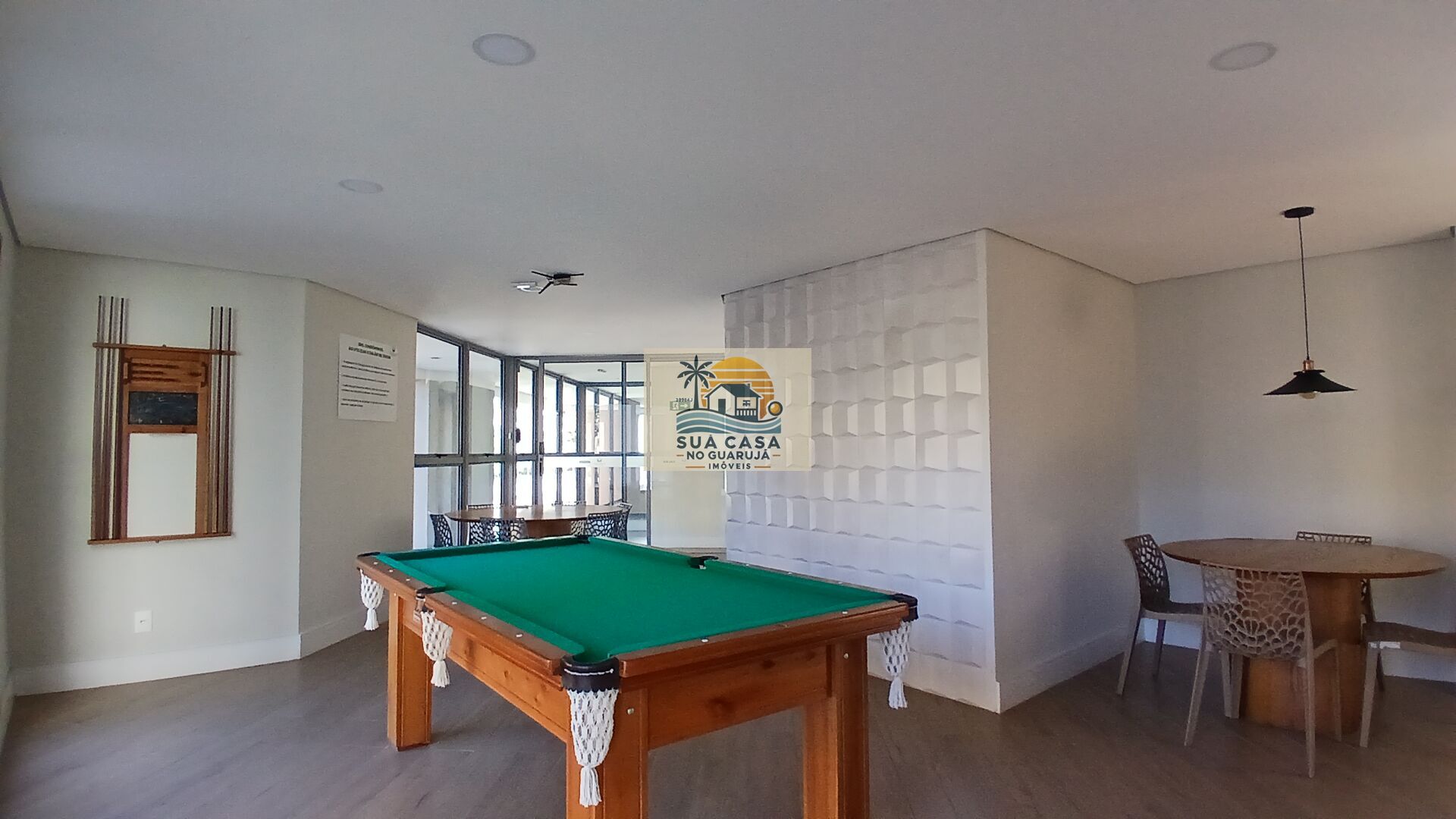 Apartamento Alto Padrão à Venda no Guarujá | Vista para o Mar, 3 Quartos e Condomínio Completo