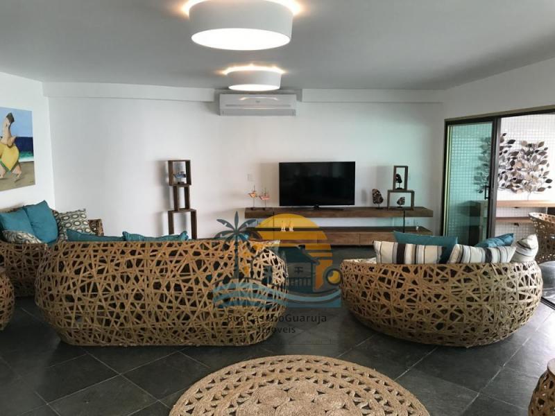 Apartamento à venda no bairro Parque Enseada em Guarujá/SP