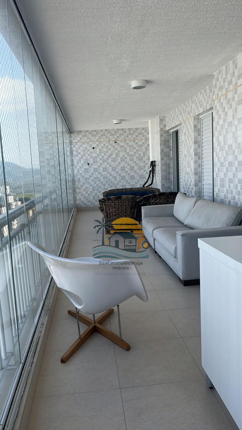 Apartamento à venda no bairro Vila Alzira em Guarujá/SP