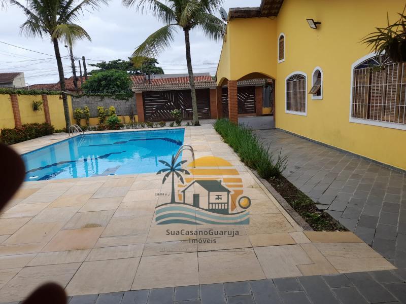 Casa à venda no bairro Centro em Itanhaém/SP