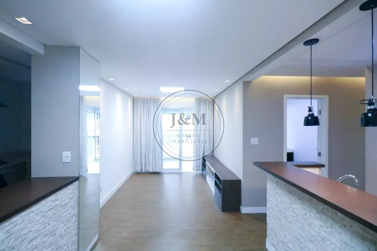 Apartamento com 87 metros quadrados com 3 quartos sendo 1 suite e 2 banheiros, conta com 2 vagas cobertas e determinadas