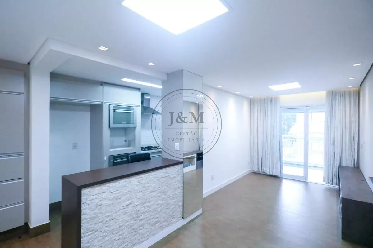 Apartamento com 87 metros quadrados com 3 quartos sendo 1 suite e 2 banheiros, conta com 2 vagas cobertas e determinadas