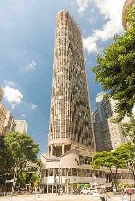 Conjunto Comercial - Edifício Itália - Andar Alto e Vista Espetacular