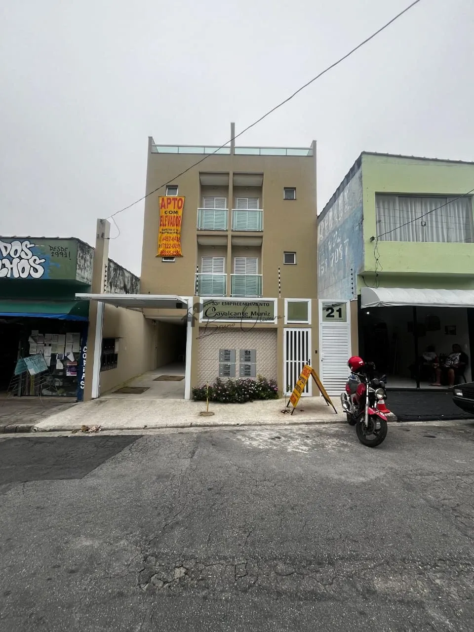 Apartamento 2 dorm com suíte, sacada e elevador por apenas 340mil