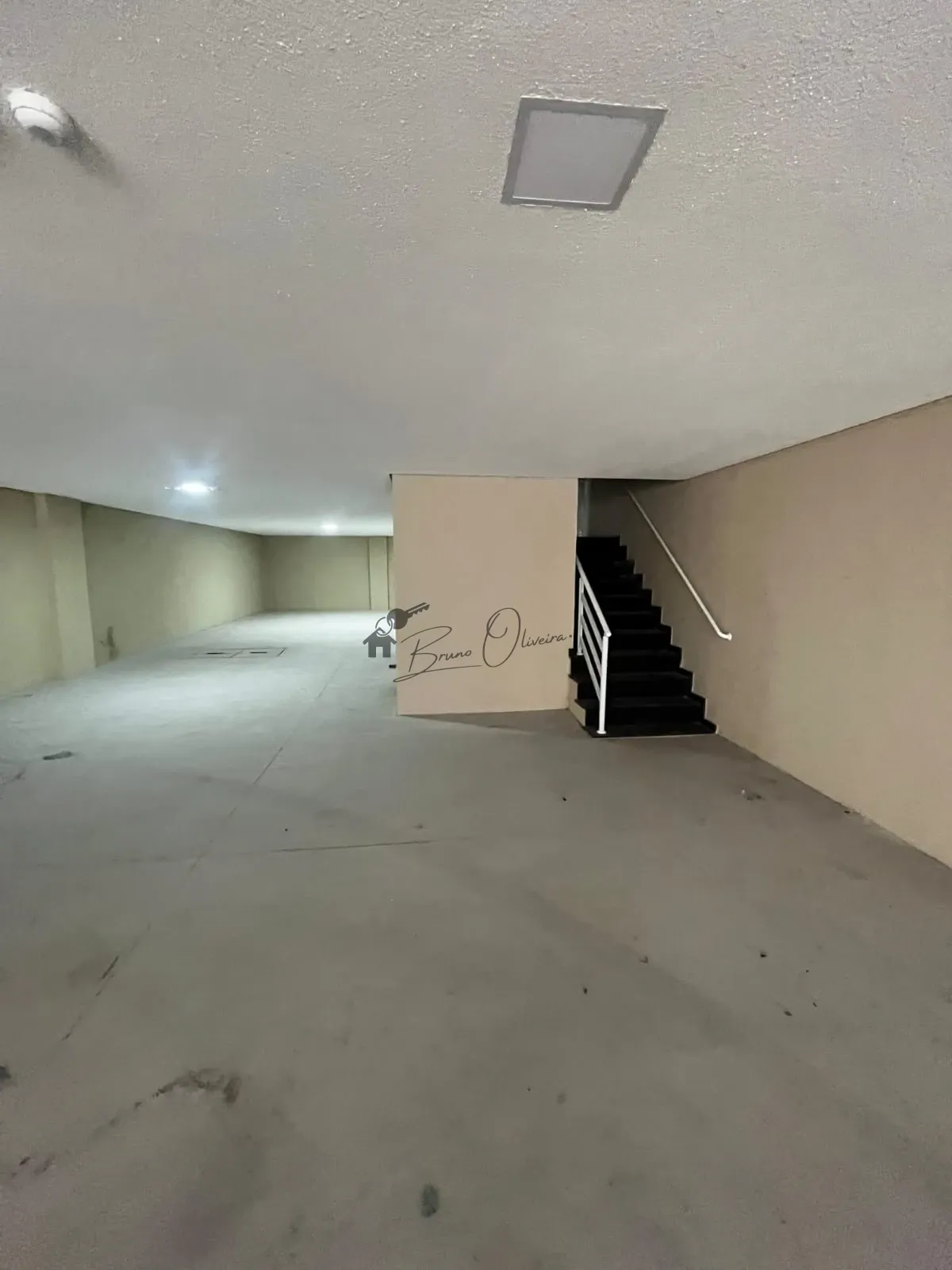Apartamento 2 dorm com suíte, sacada e elevador por apenas 340mil
