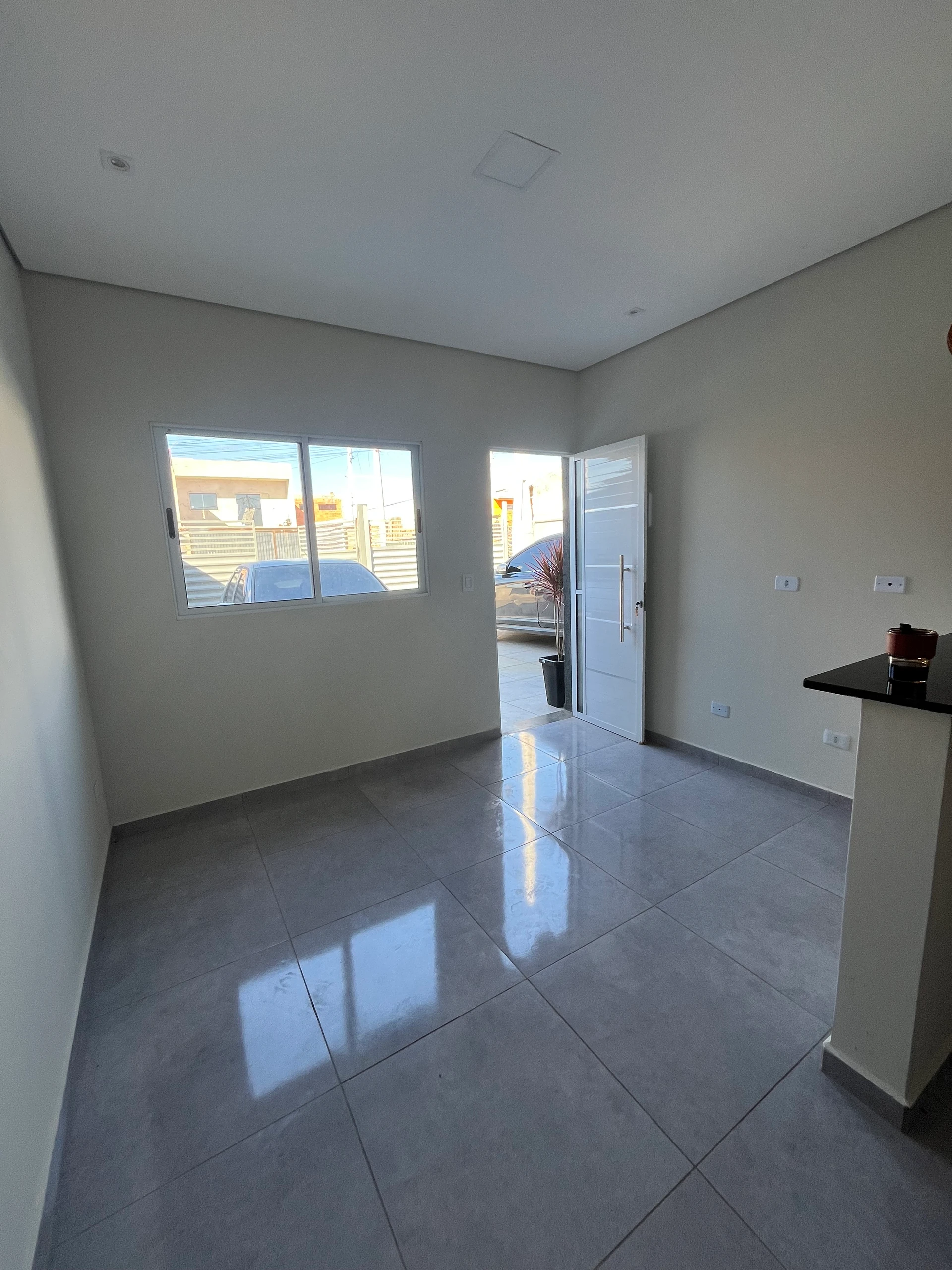 Casa geminada com suíte no bairro Parque Vista Bárbara em Sorocaba 