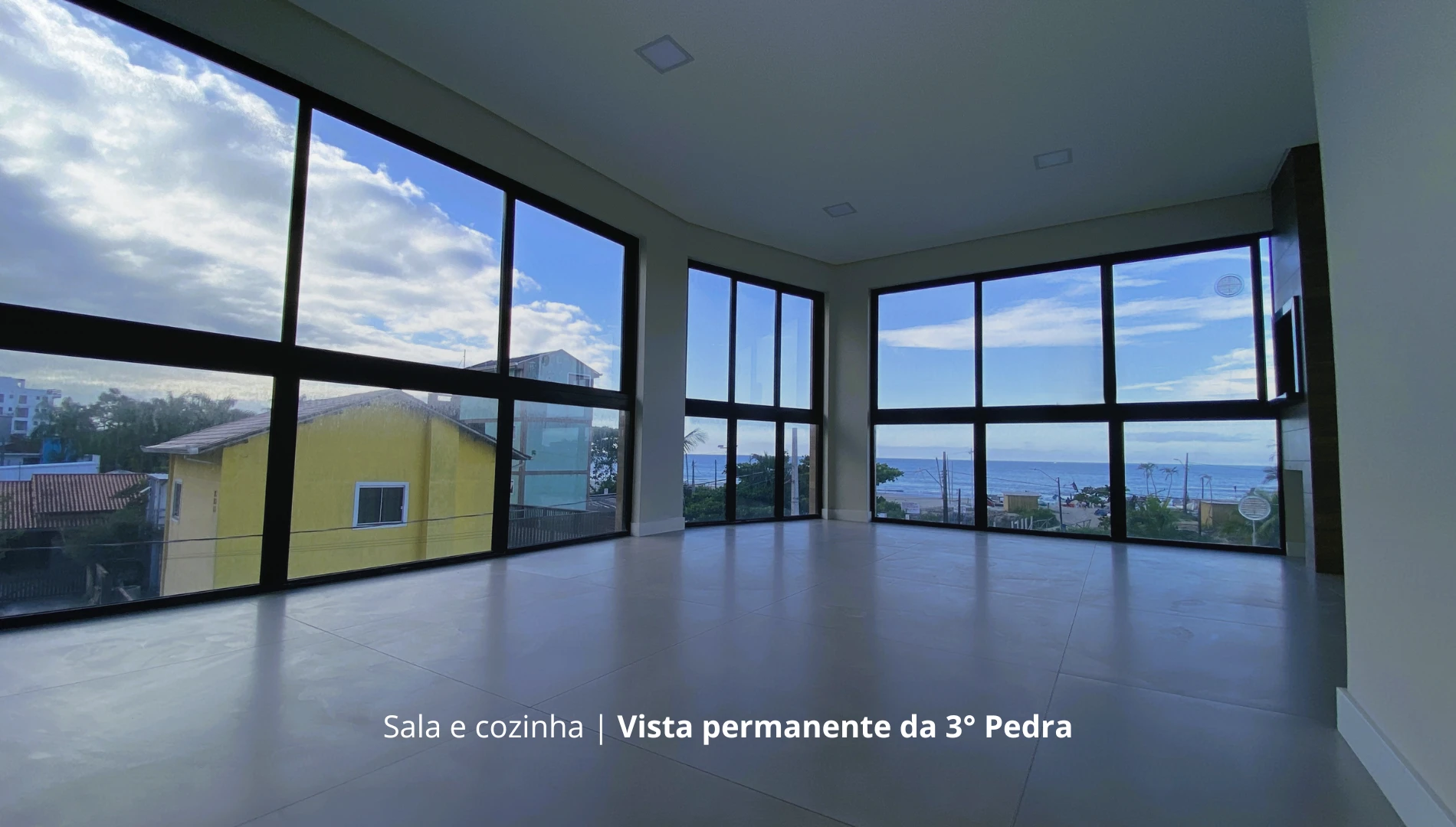 APARTAMENTO VISTA MAR COM 3 QUARTOS - 50m DO MAR