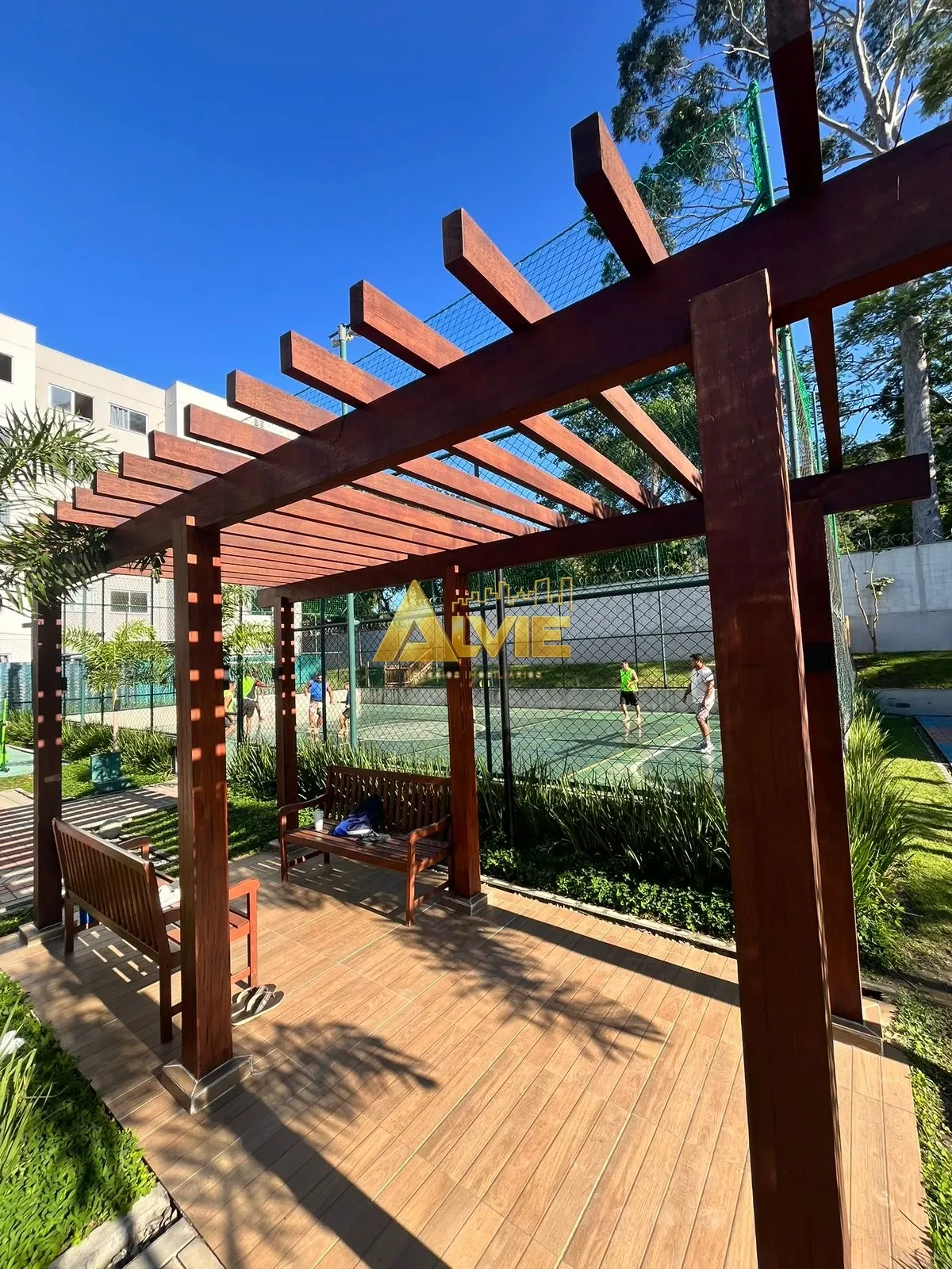 APARTAMENTO 2 QUARTOS COM VAGA EM GUARATIBA – PRONTO PARA MORAR!