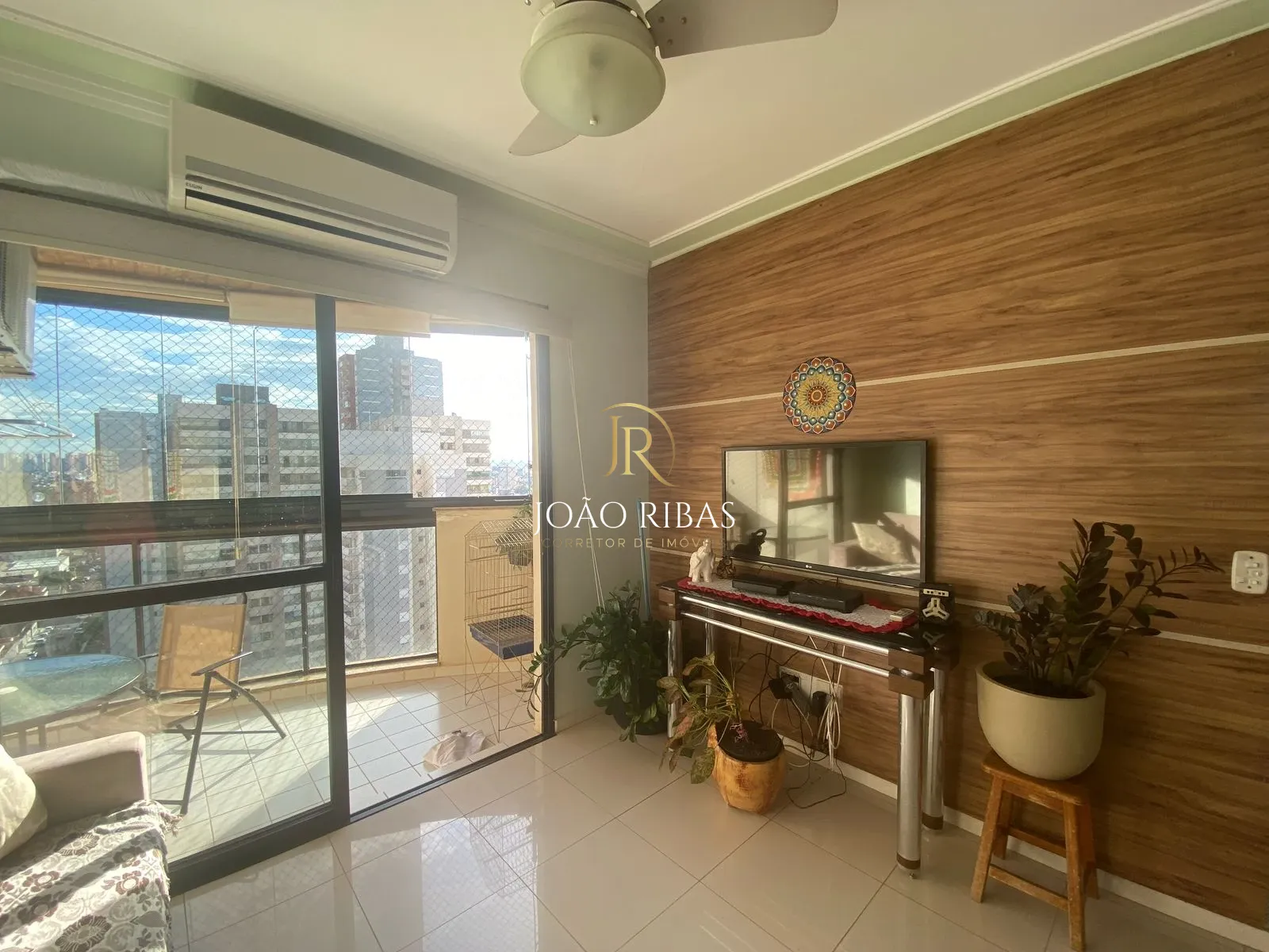 Apartamento à Venda no Jardim Paulista | 3 Quartos, Sendo 1 Suíte | 95 m² | Andar Alto com Vista Livre