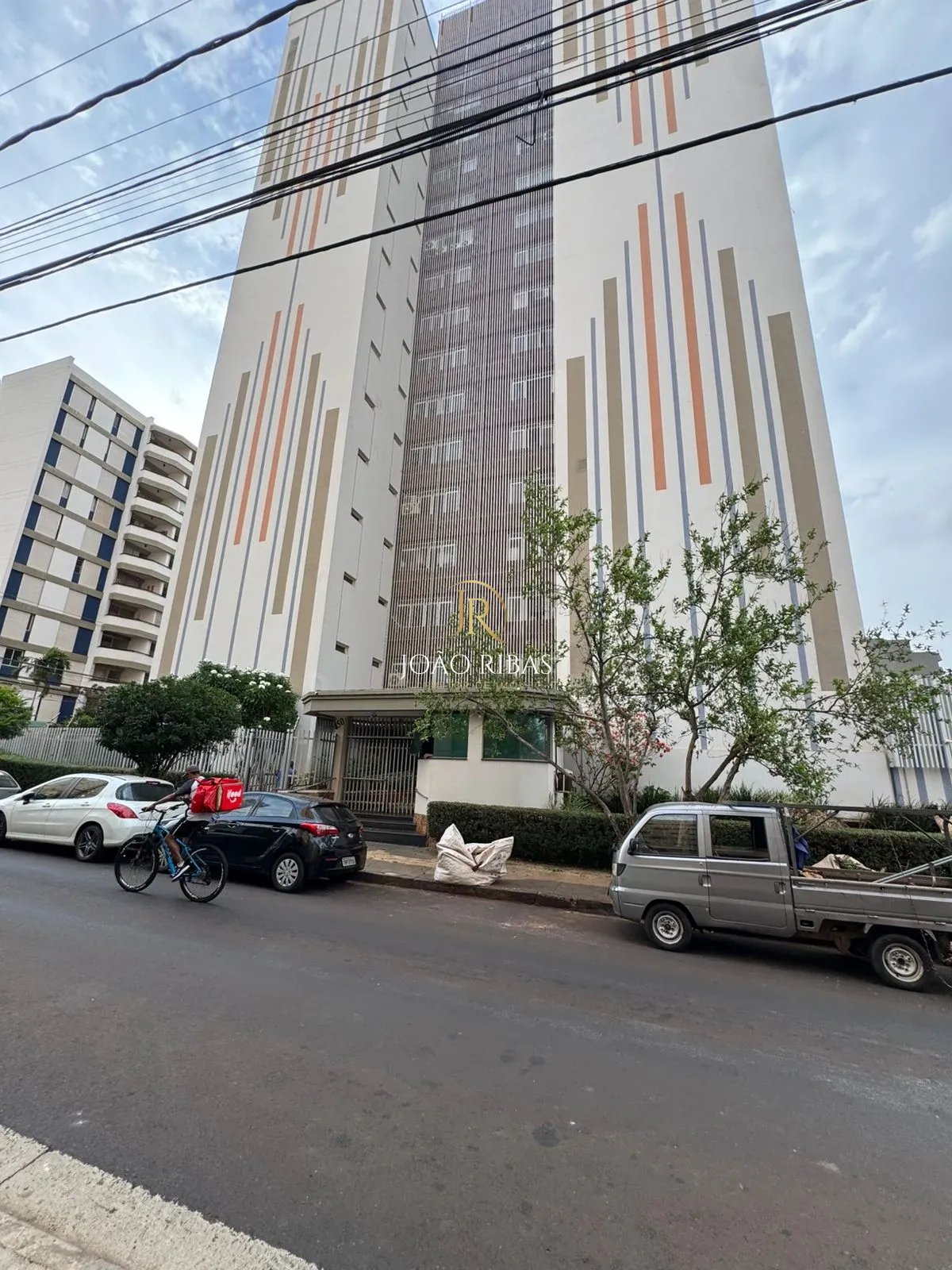 Apartamento à Venda no Edifício Crescência Carolo Balbo | 3 Dormitórios, Sendo 1 Suíte | Centro