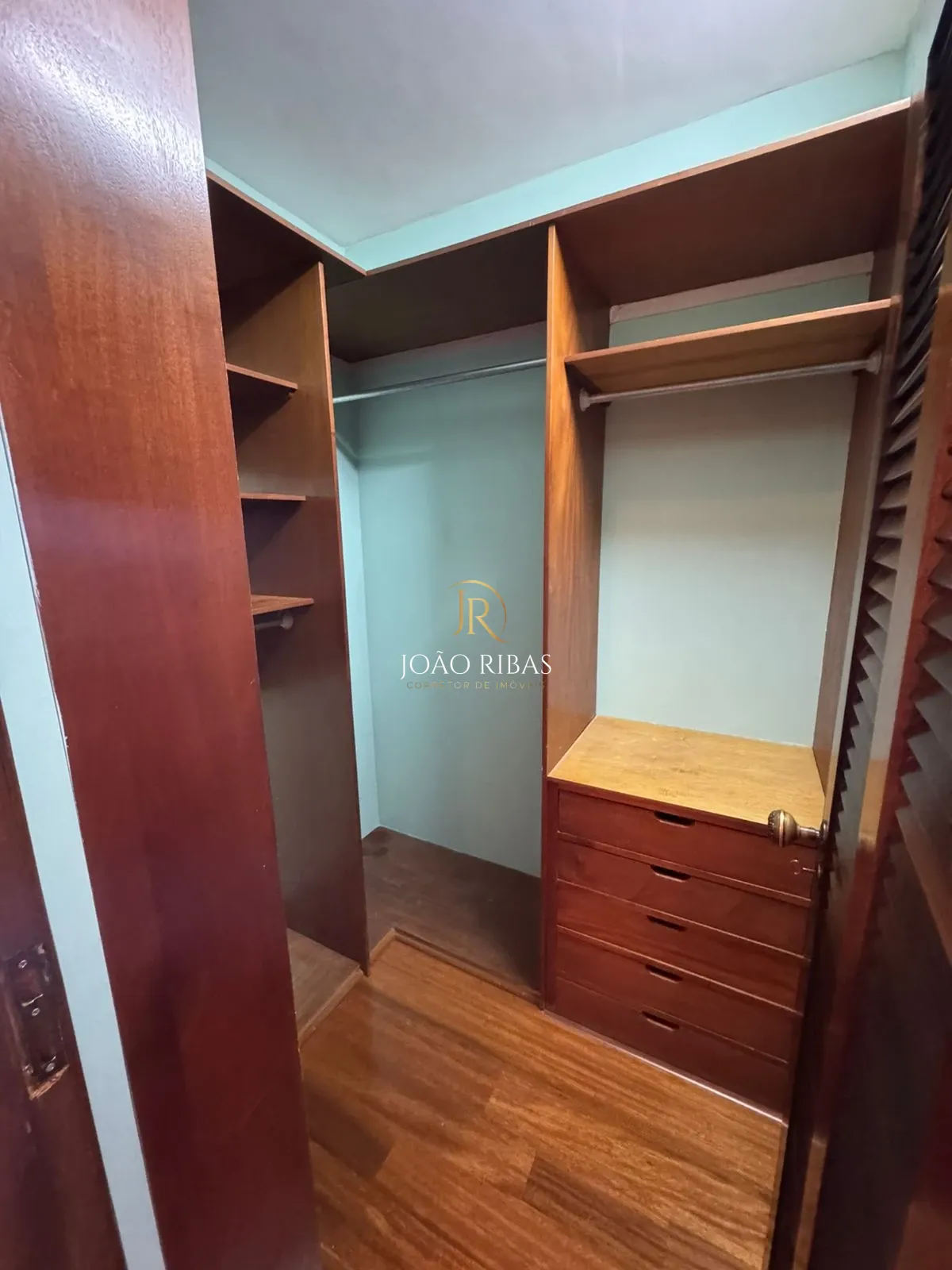 Apartamento à Venda no Edifício Crescência Carolo Balbo | 3 Dormitórios, Sendo 1 Suíte | Centro