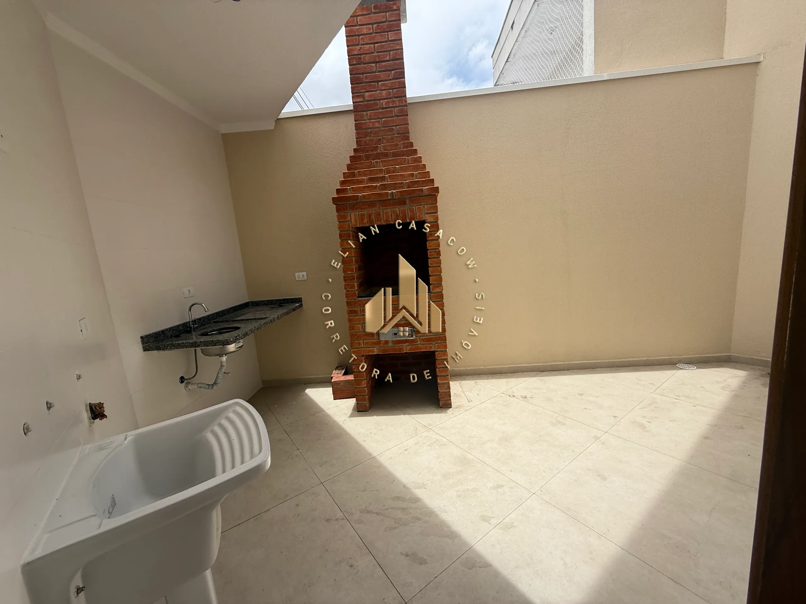 Sobrado na Vila Lúcia à venda