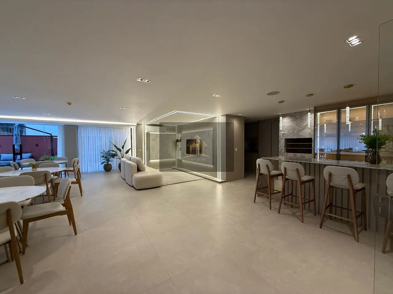 Excelente apartamento mobiliado em Itapema/SC por R$ 900.000,00!!!