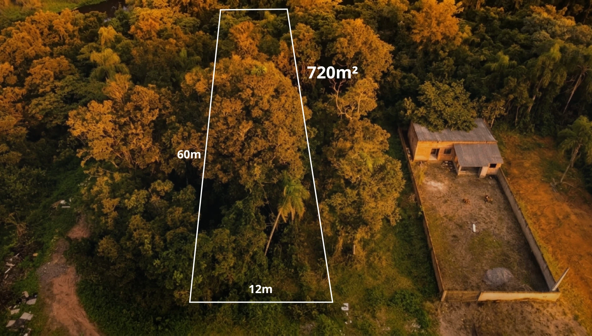 TERRENO COM 720m² A 750m DO MAR