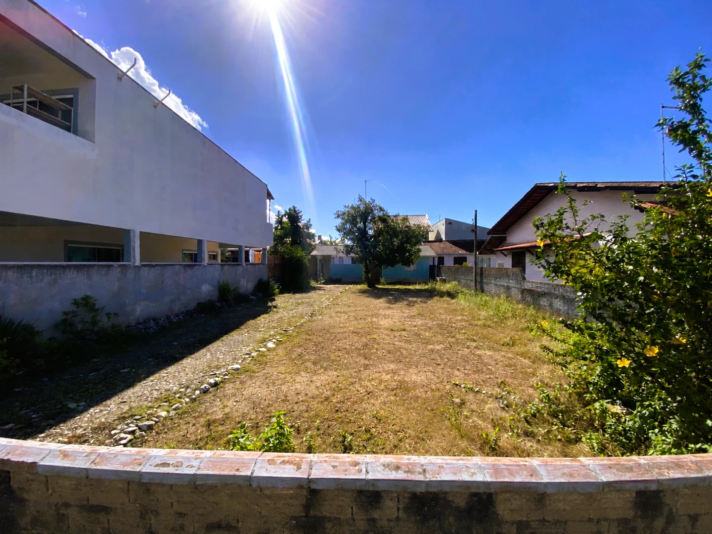 TEERENO COM 420m² PRÓXIMO A 3° PEDRA