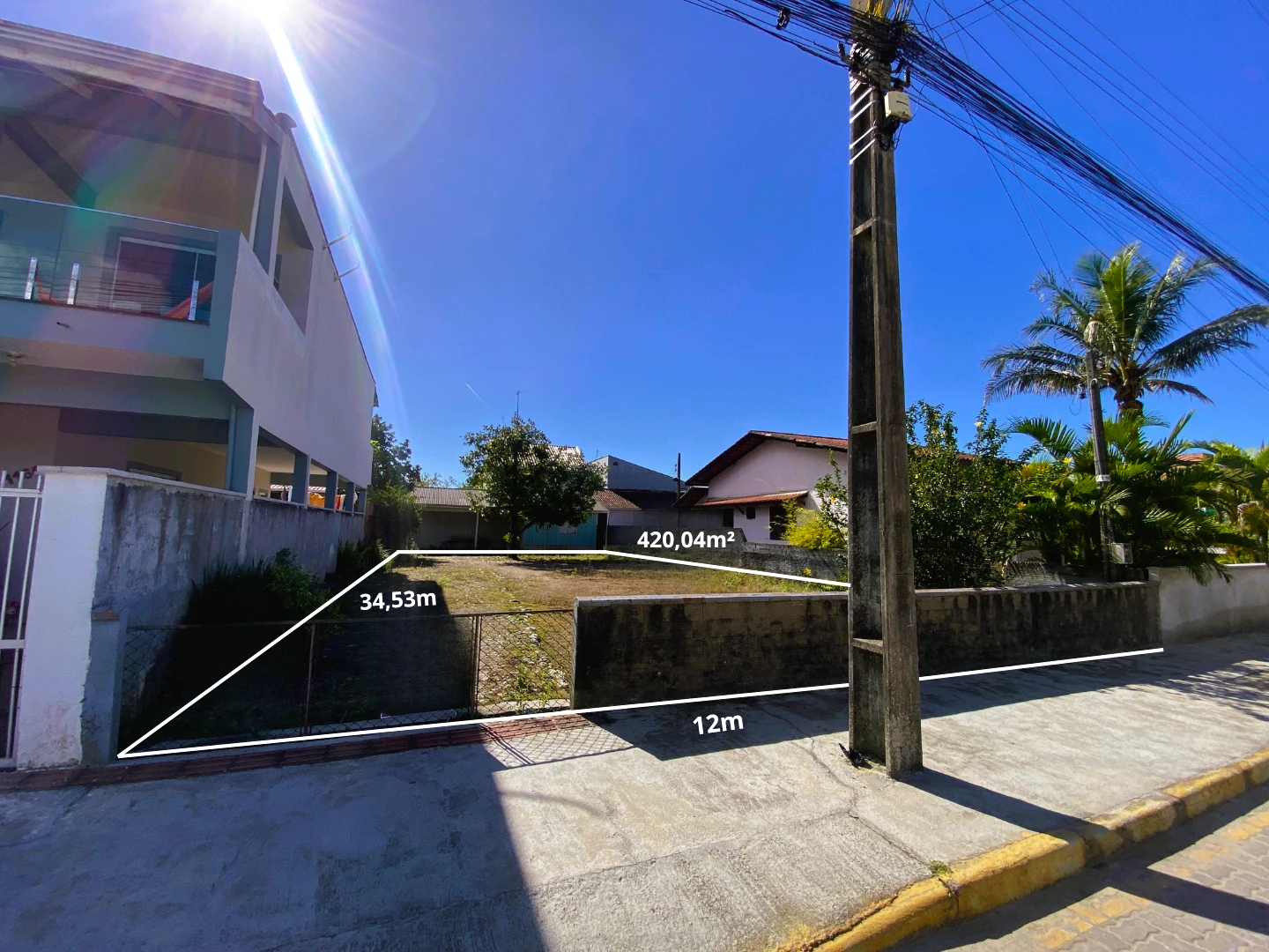 TEERENO COM 420m² PRÓXIMO A 3° PEDRA