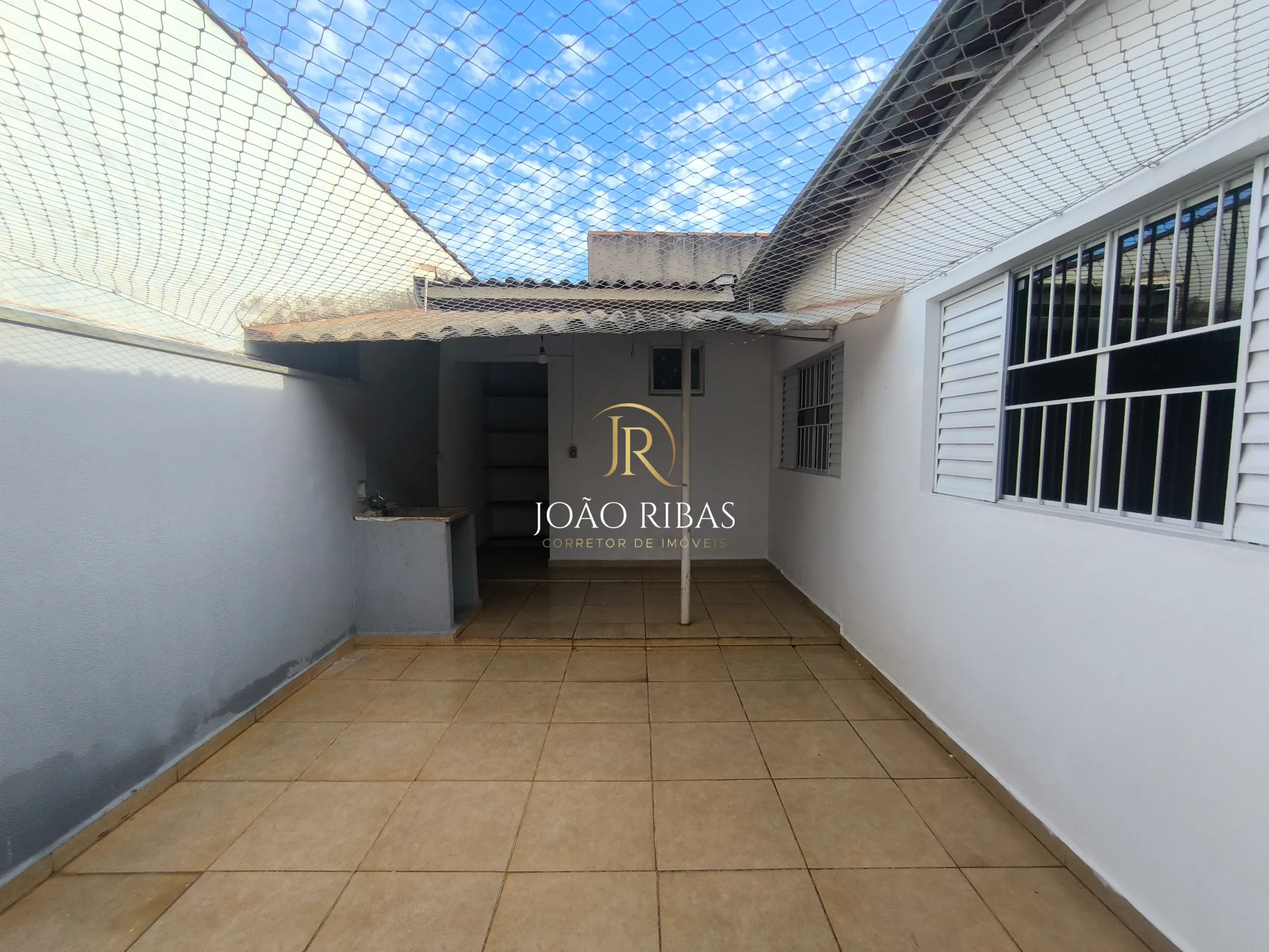 Casa à Venda na Vila Tibério com 3 Quartos, Sendo 1 Suíte | Gestão Exclusiva
