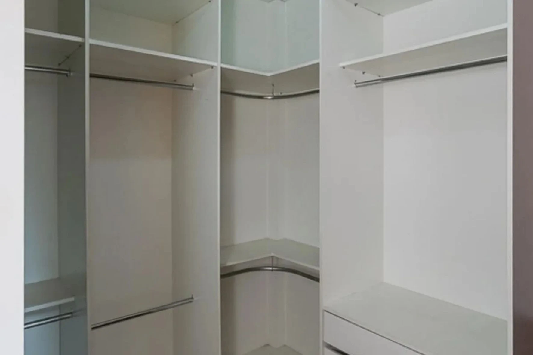 APTO 3 QUARTOS 1 VAGA