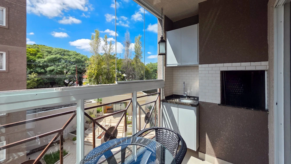 Apartamento 3 dormitórios (1 suíte) 2 vagas de garagem - Hugo Lange