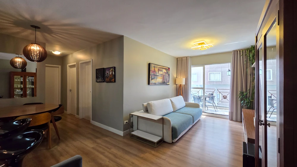 Apartamento 3 dormitórios (1 suíte) 2 vagas de garagem - Hugo Lange