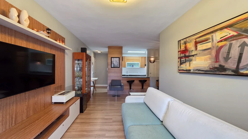 Apartamento 3 dormitórios (1 suíte) 2 vagas de garagem - Hugo Lange