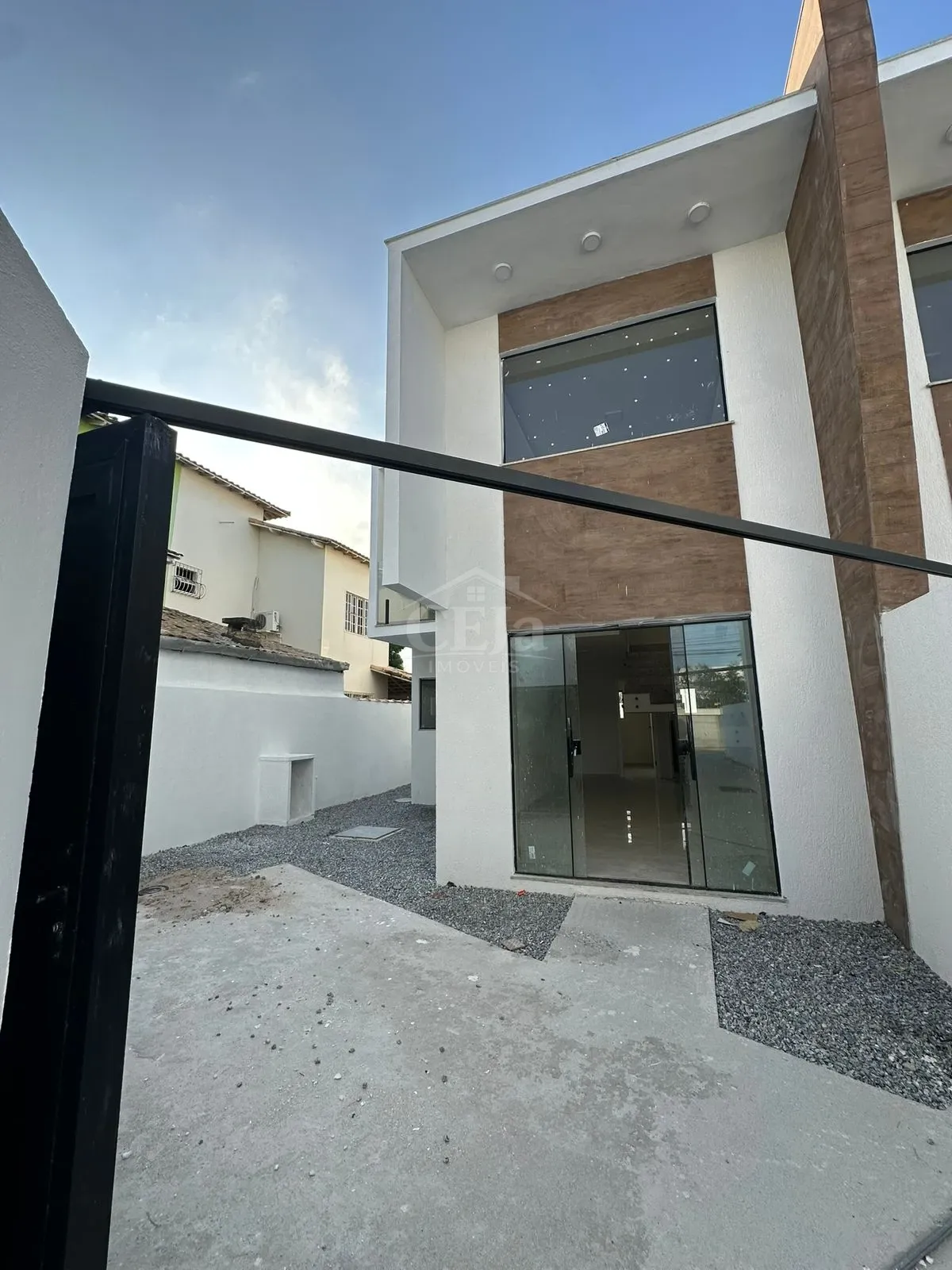 Linda Casa à Venda no Jardim Bela Vista | 3 Quartos | Próxima à Praia