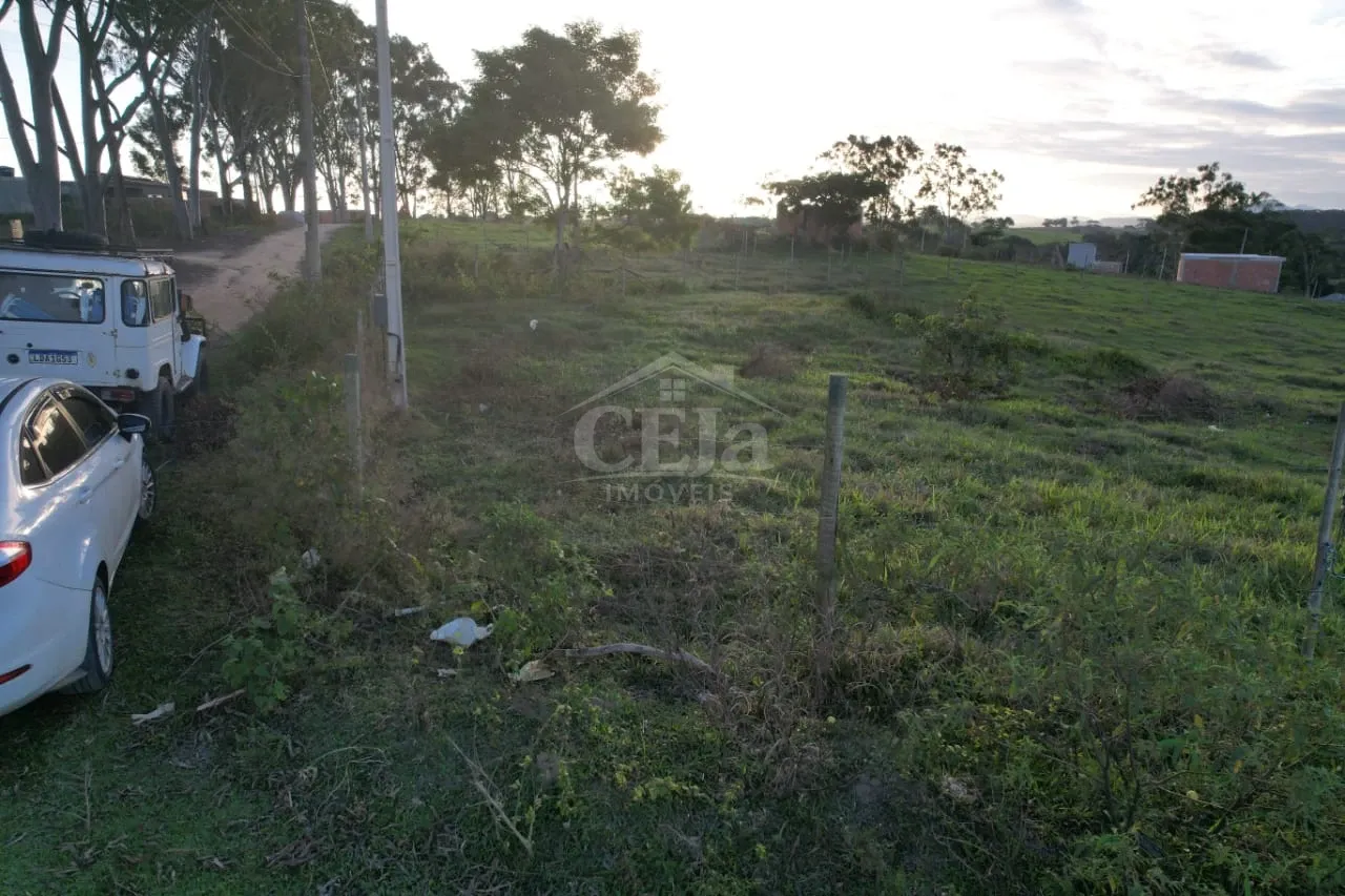 Terreno à Venda em Local Tranquilo – Ideal para Construir Seu Lar