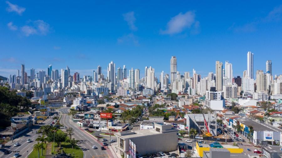 Apartamento para Venda em Balneário Camboriú / SC no bairro Estados