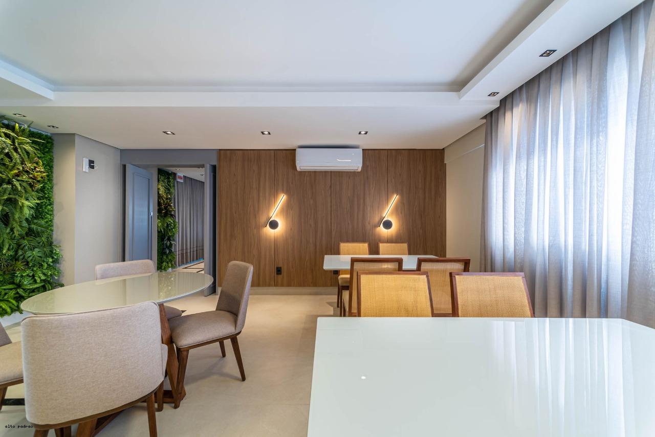 Apartamento para Venda em Balneário Camboriú / SC no bairro Estados