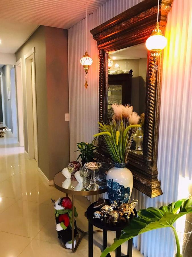 Apartamento 3 Quartos para Venda em Balneário Camboriú / SC no bairro CENTRO