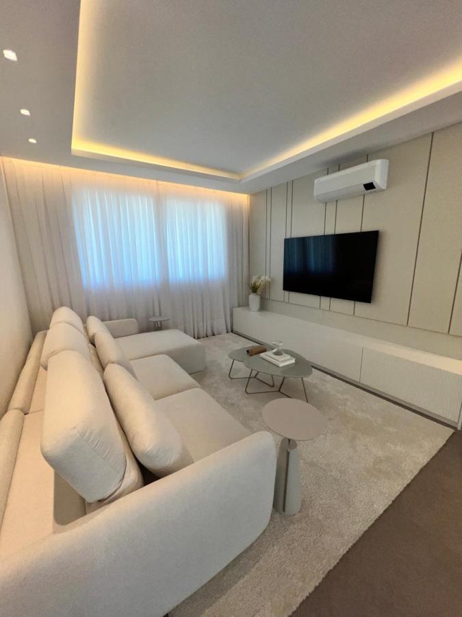 Apartamento 4 dormitórios para Venda em Balneário Camboriú / SC no bairro CENTRO