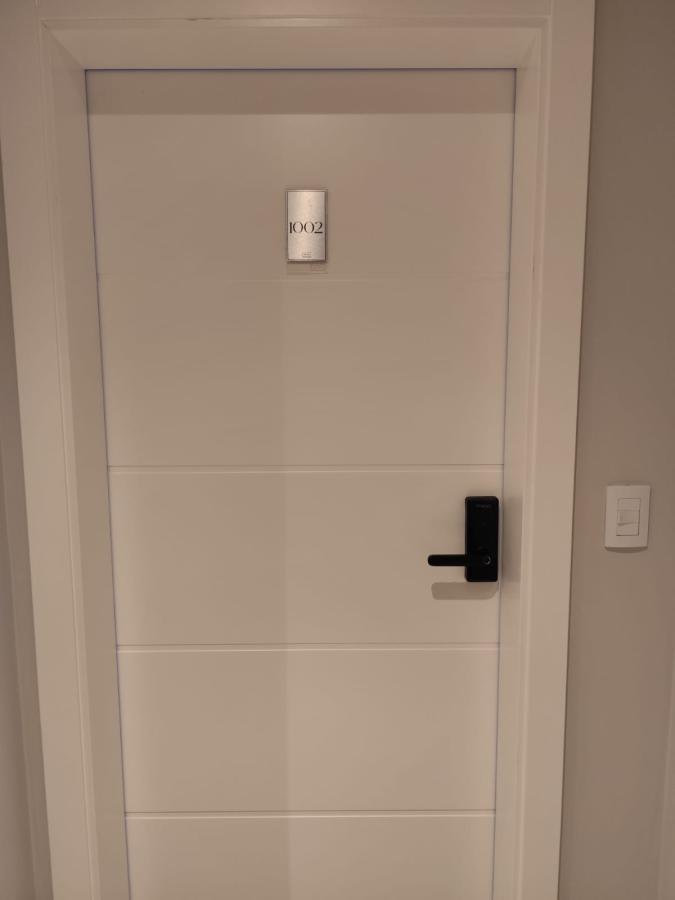 Apartamento 3 dormitórios para Venda em Itapema / SC no bairro MEIA PRAIA