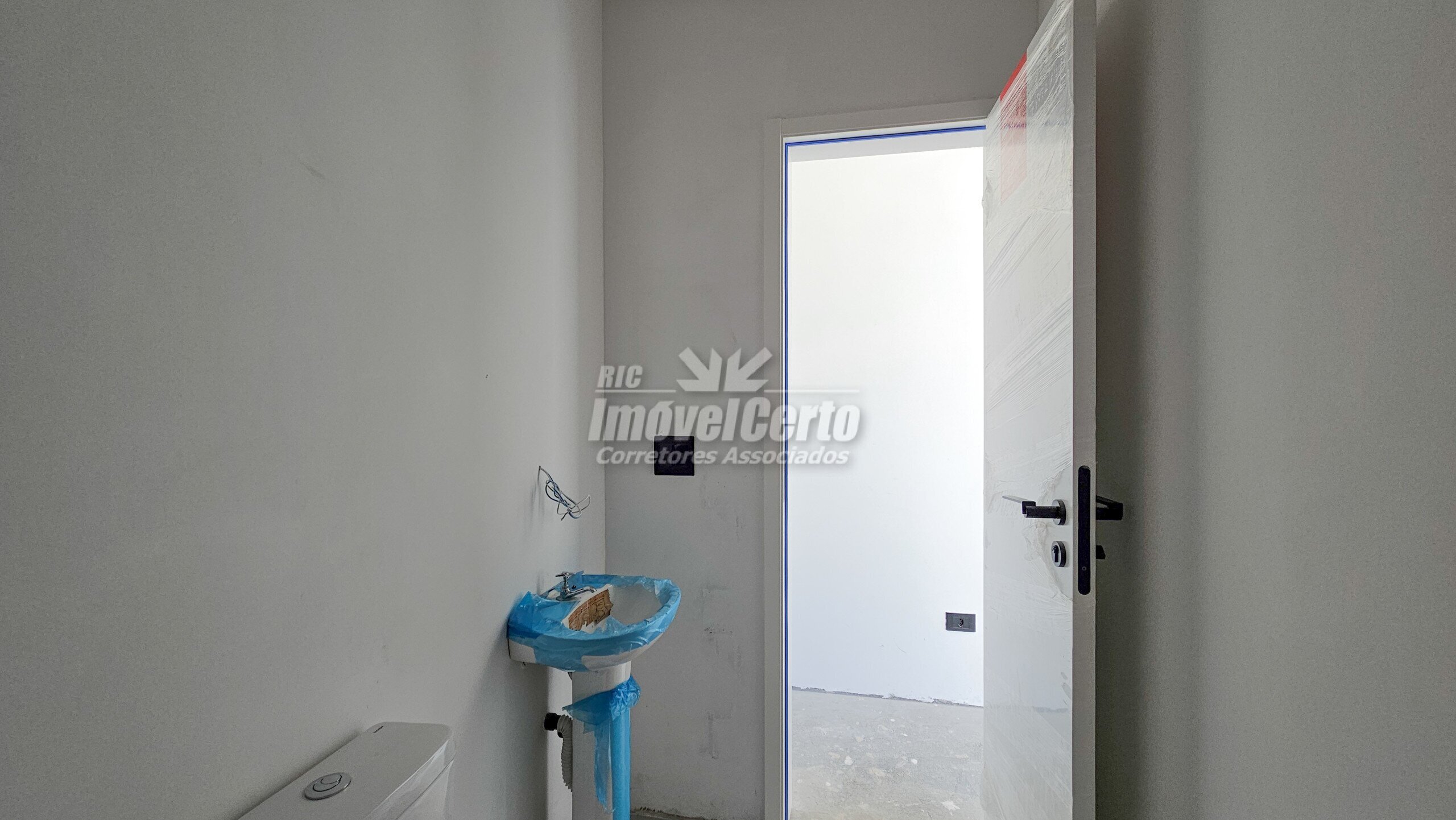 Cobertura duplex nova com 3 suítes 3 vagas de gara