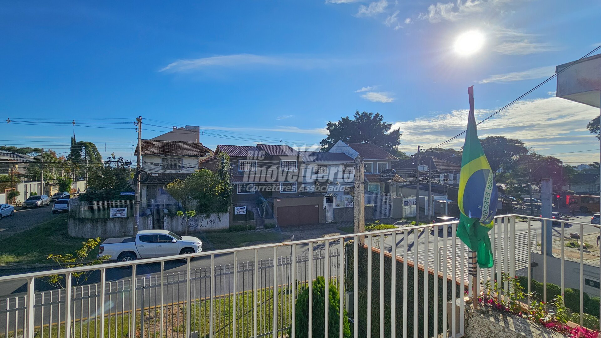 Casa de 240 m² construído com 3 dormitórios sendo