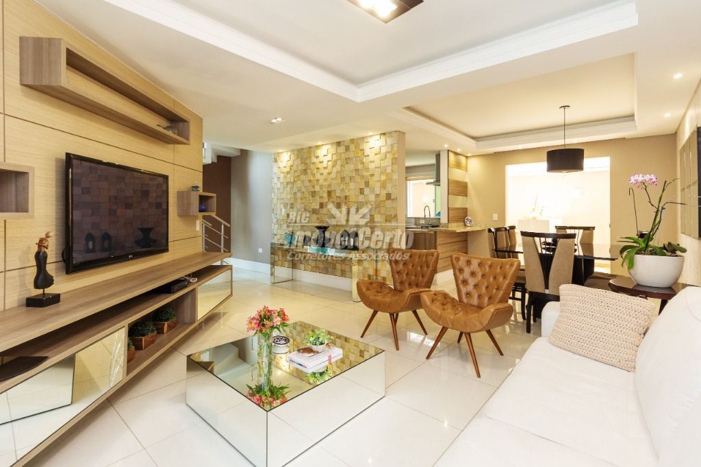 Ótima Casa no Residencial Bouganville II com 199,0