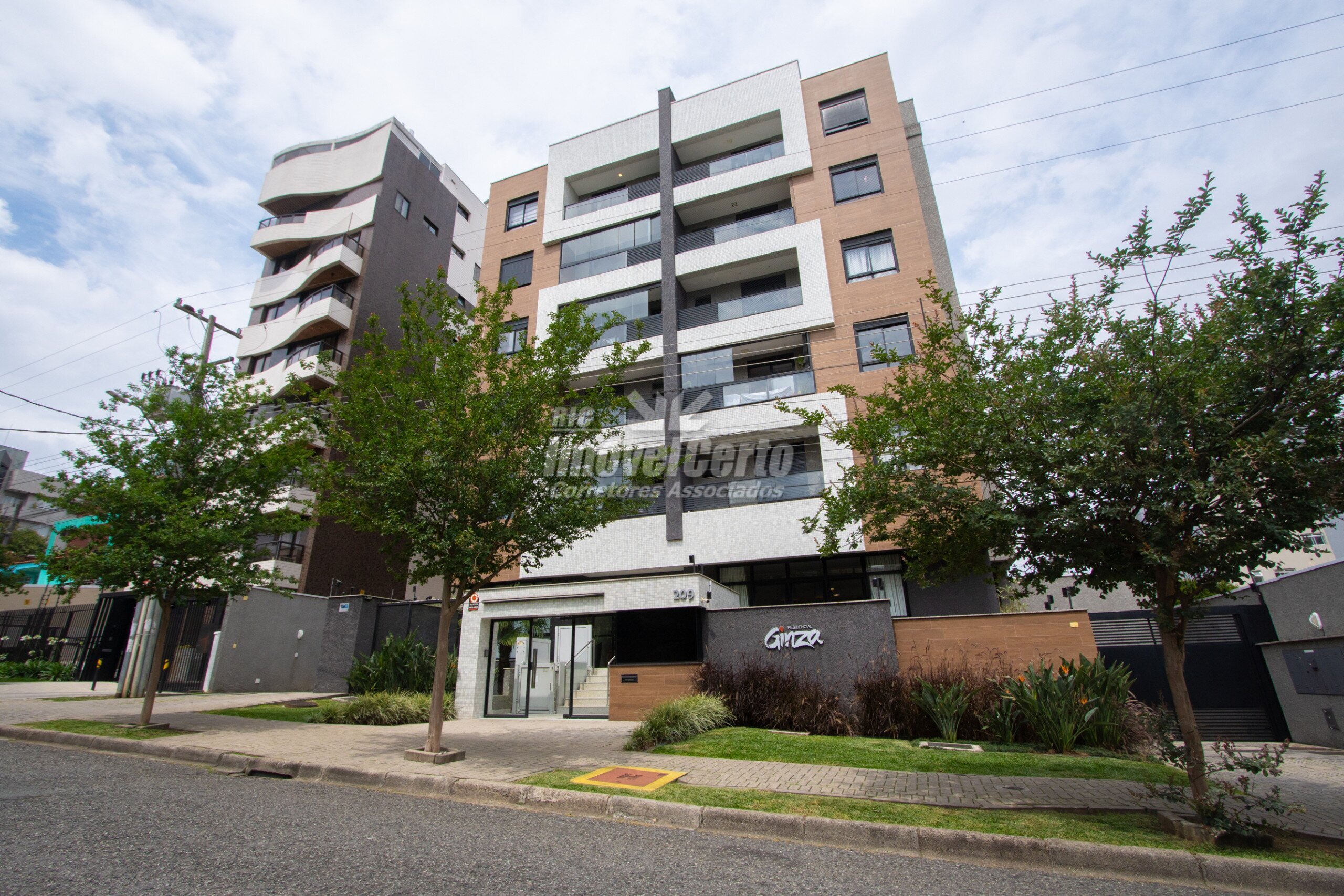 Apartamento com 3 dormitórios (1 suite) à venda, 1