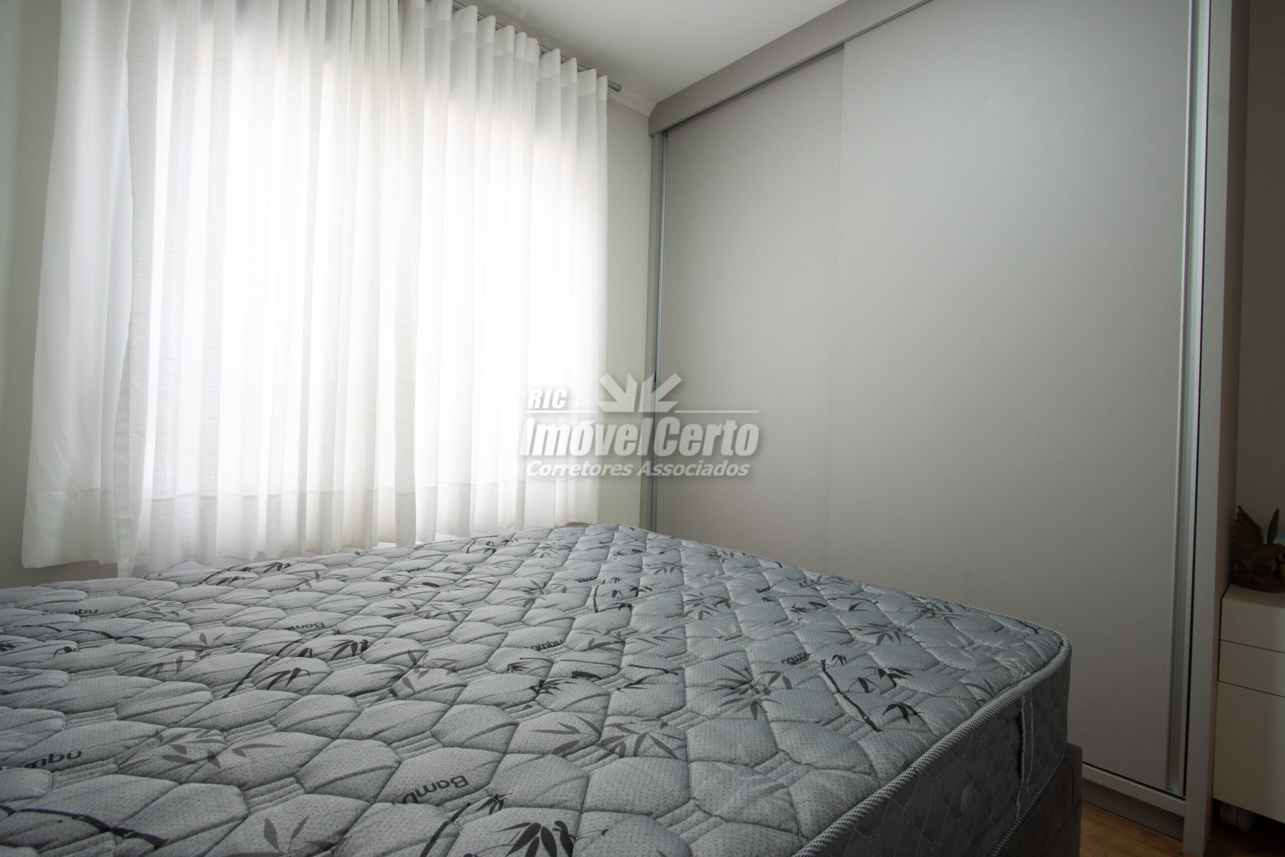 Apartamento com 3 dormitórios (1 suite) à venda, 1