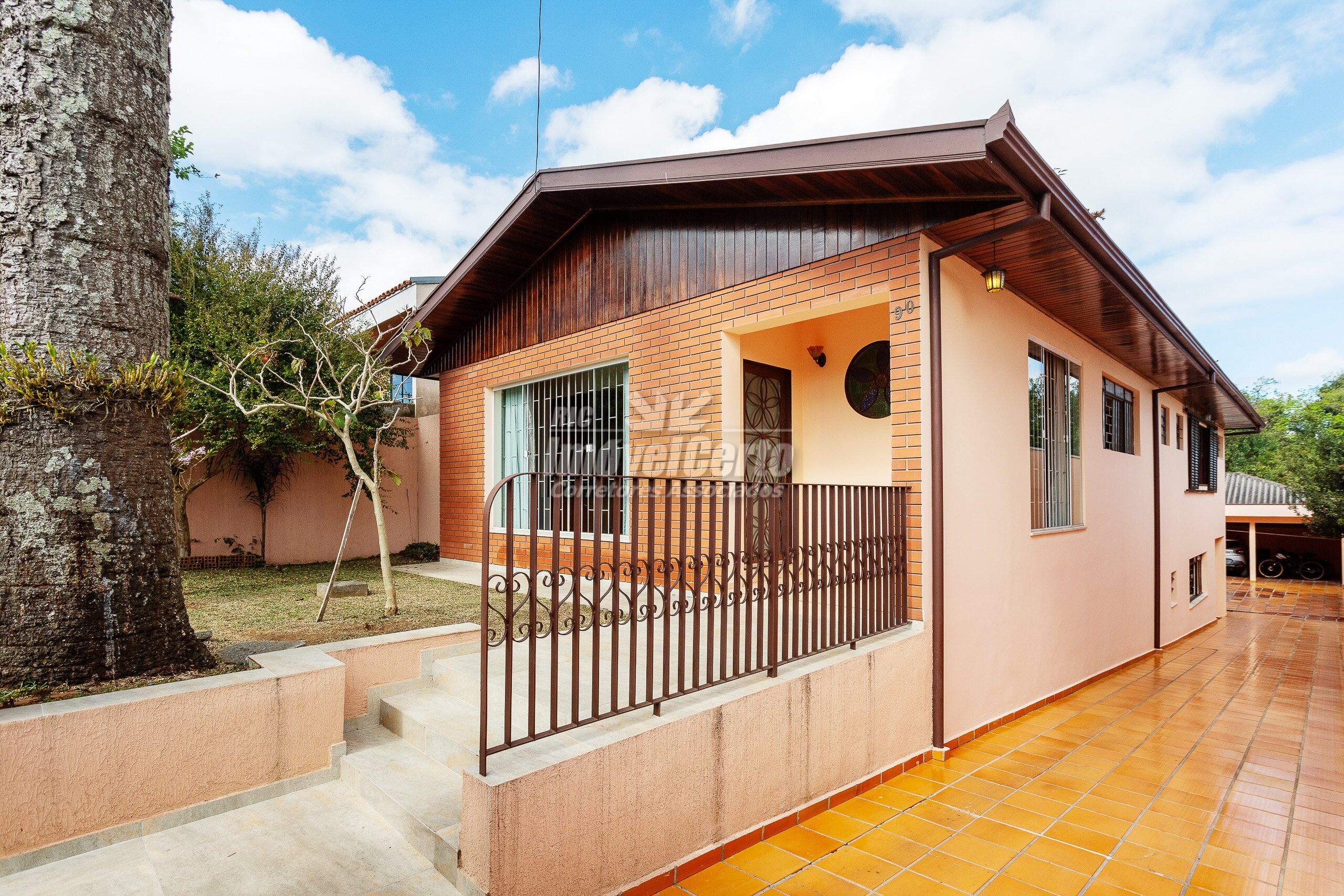 Residencia 4 quartos ( 2 suites), amplo terreno ex